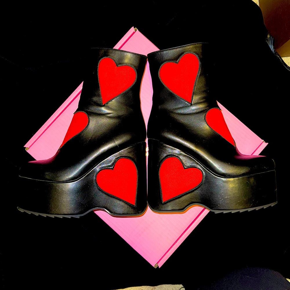 Dolls KILL❤️PLATFORM RAVE STYLE*SOLD OUT* BLACK VEGAN LEATHER RED VELVET HEARTS!
